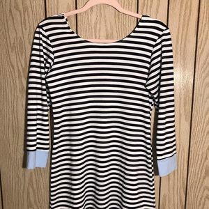 🎉 2 for $10 🎉 3/4 sleeve navy striped dress